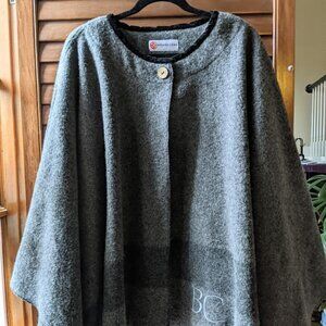 Vintage Barbara Cobb Gray One Button Poncho Cape Overcoat for Women